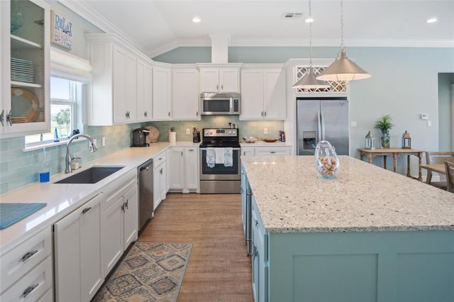 973 Sea Breeze, Crystal Beach, TX 77650