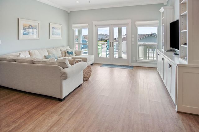 973 Sea Breeze, Crystal Beach, TX 77650