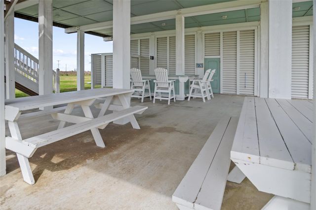 973 Sea Breeze, Crystal Beach, TX 77650