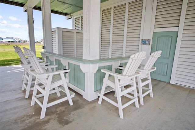 973 Sea Breeze, Crystal Beach, TX 77650