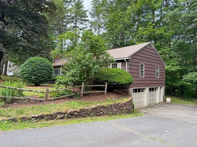 56 Country Club Rd, Greenfield, MA 01301