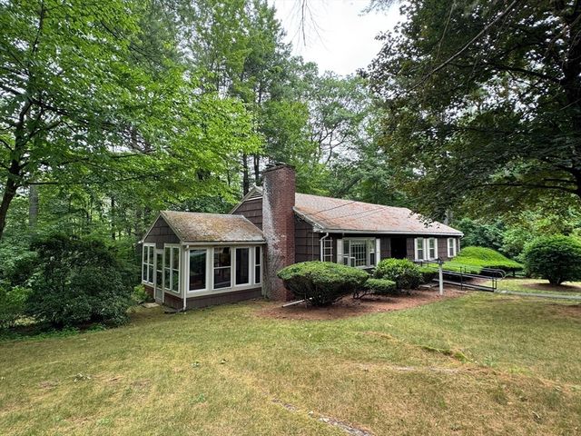 56 Country Club Rd, Greenfield, MA 01301