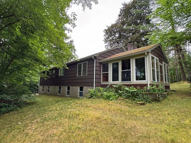 56 Country Club Rd, Greenfield, MA 01301