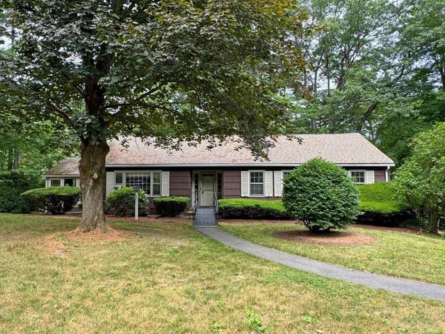 56 Country Club Rd, Greenfield, MA 01301