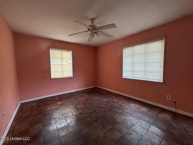 230 Hillside Drive, Vicksburg, MS 39180