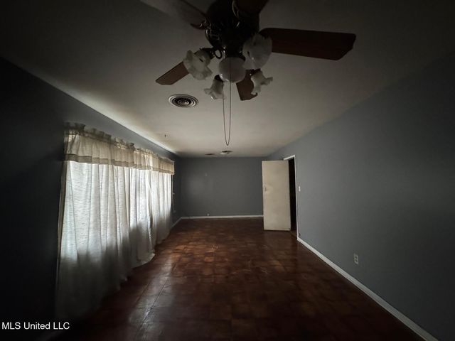 230 Hillside Drive, Vicksburg, MS 39180