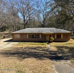 230 Hillside Drive, Vicksburg, MS 39180