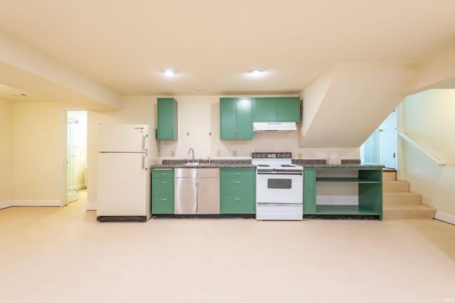 1216 E 2nd Street, Bloomington, IN 47401