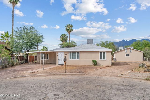 1043 E Simmons Street, Tucson, AZ 85719