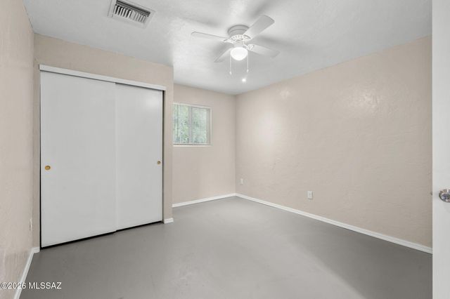 1043 E Simmons Street, Tucson, AZ 85719