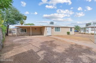 1043 E Simmons Street, Tucson, AZ 85719