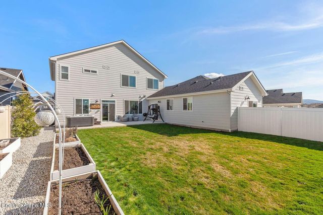 1033 E Percival LN, Post Falls, ID 83854