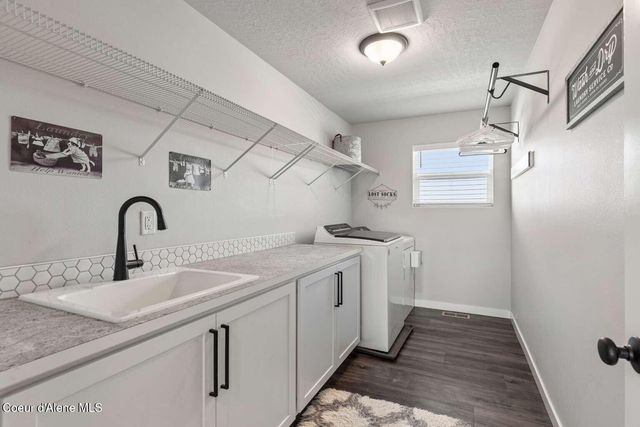 1033 E Percival LN, Post Falls, ID 83854