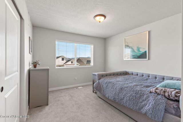 1033 E Percival LN, Post Falls, ID 83854