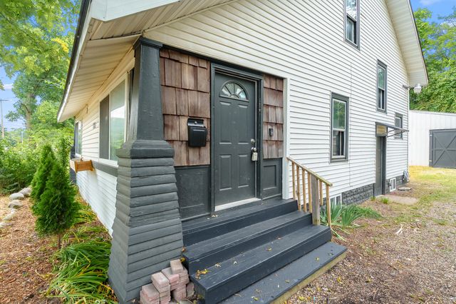 801 Wallace Avenue, Kalamazoo City, MI 49048