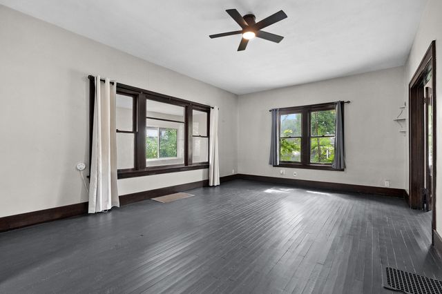 801 Wallace Avenue, Kalamazoo City, MI 49048