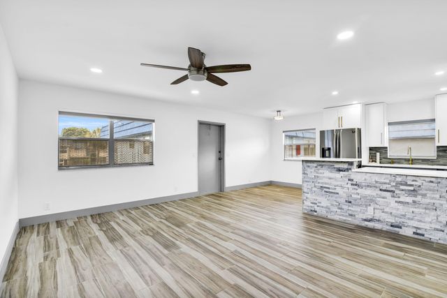 277 Brittany F, Delray Beach, FL 33446