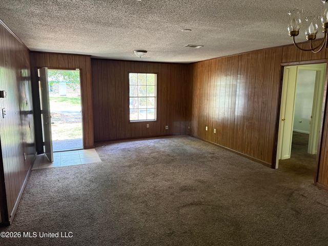 1009 Michelle Drive, Gulfport, MS 39503