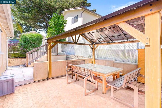 985 Mitchell Way, El Sobrante, CA 94803