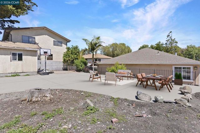985 Mitchell Way, El Sobrante, CA 94803