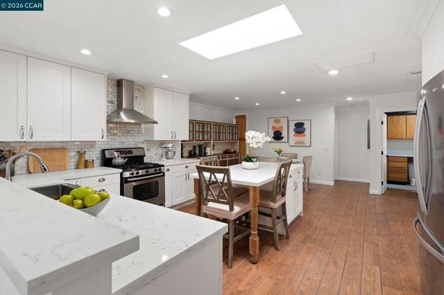 985 Mitchell Way, El Sobrante, CA 94803