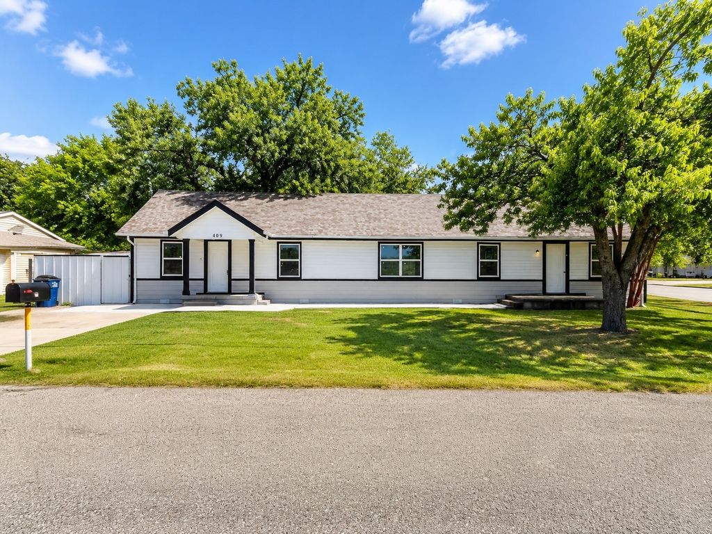 409 Jefferson Avenue, Princeton, TX 75407