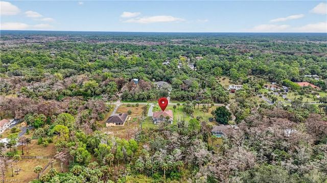 563 15th ST NW, Naples, FL 34120