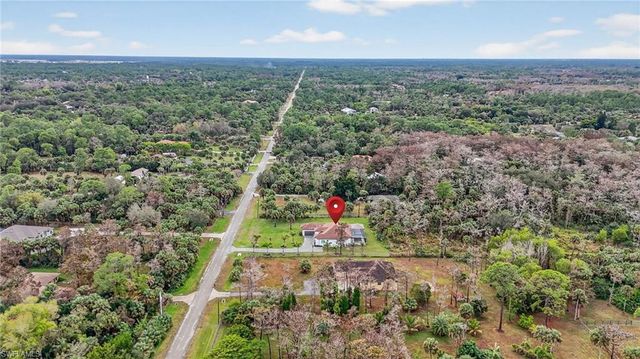 563 15th ST NW, Naples, FL 34120