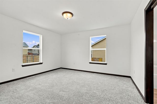 9515 Grand Oaks Drive NE, Cedar Rapids, IA 52402
