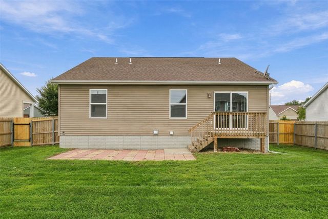 9515 Grand Oaks Drive NE, Cedar Rapids, IA 52402