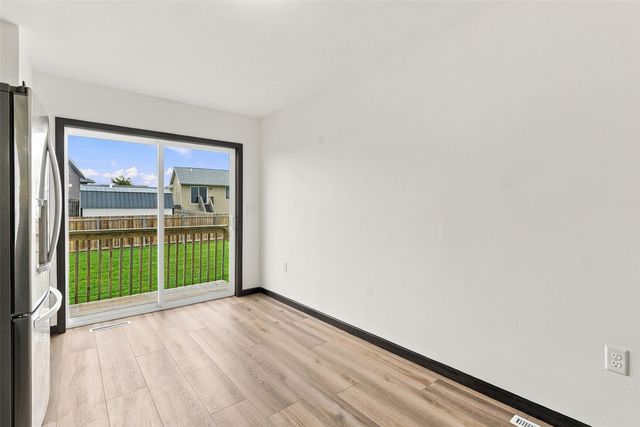 9515 Grand Oaks Drive NE, Cedar Rapids, IA 52402