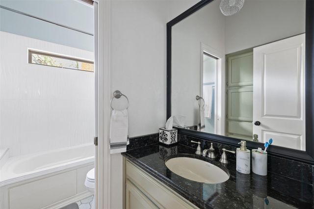 10810 Wintergreen HL, Austin, TX 78750