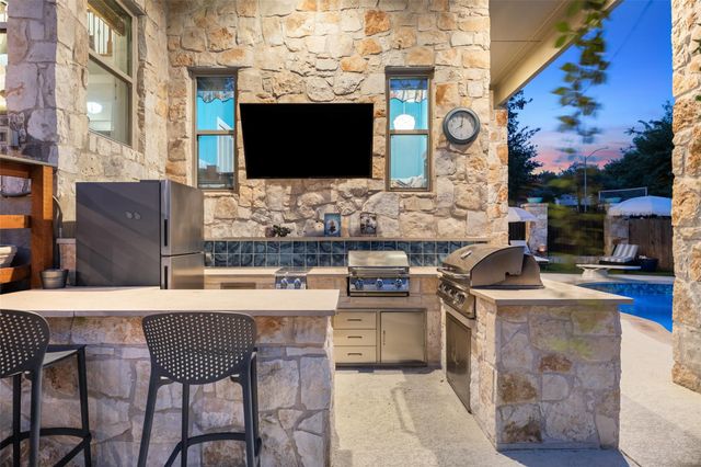 10810 Wintergreen HL, Austin, TX 78750