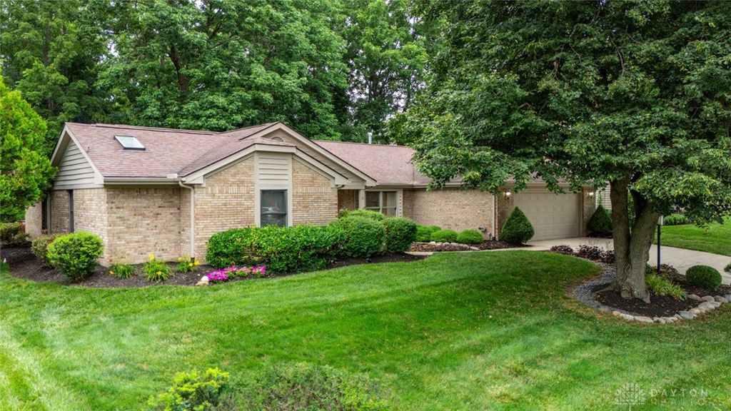 30 Oak Hill, Springboro, OH 45066