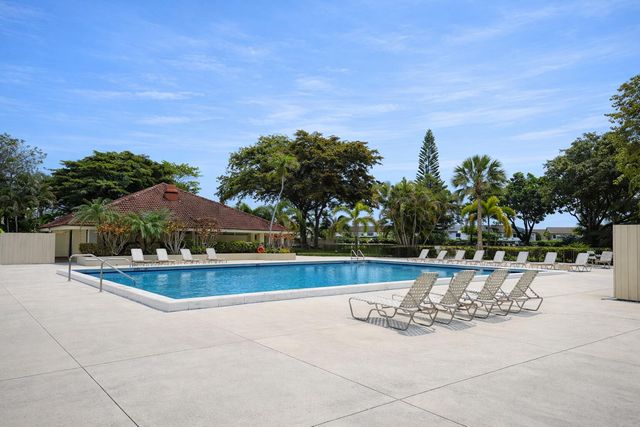 110 Lake Emerald Drive 103, Oakland Park, FL 33309