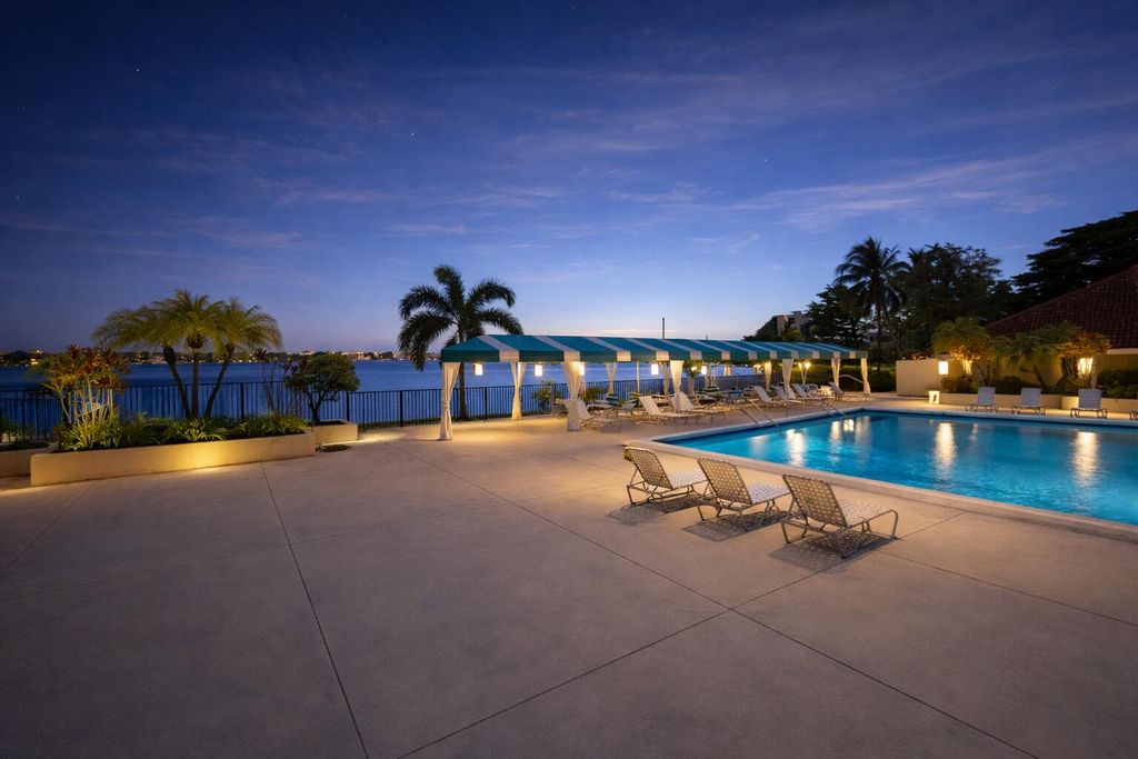 110 Lake Emerald Drive 103, Oakland Park, FL 33309