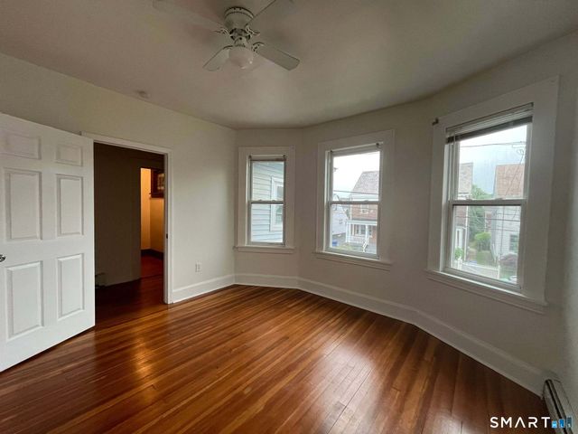 417 Willow Street, Bridgeport, CT 06610