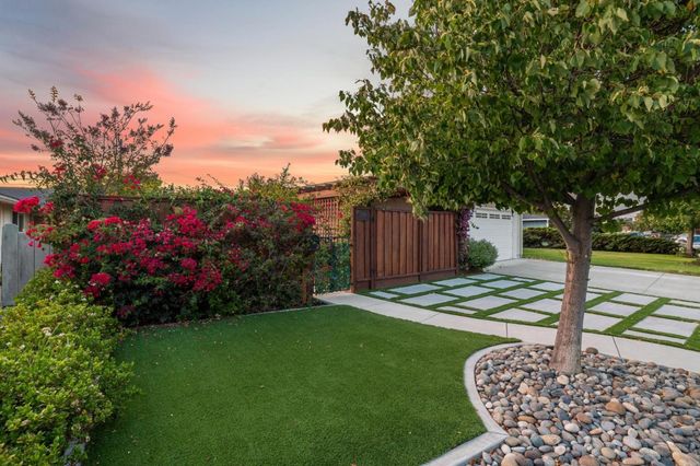 3342-3344 Los Prados Street, San Mateo, CA 94403