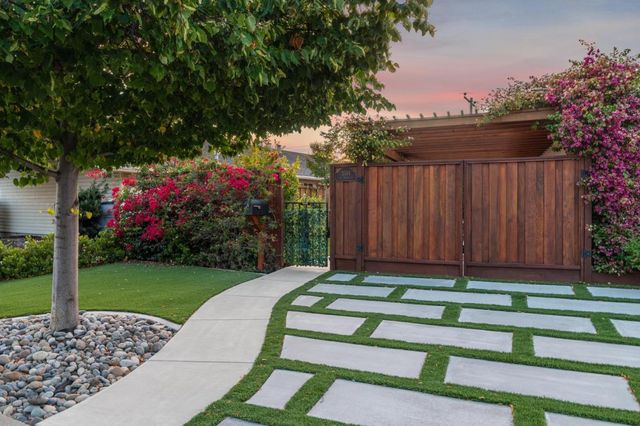 3342-3344 Los Prados Street, San Mateo, CA 94403