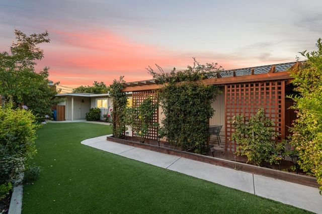 3342-3344 Los Prados Street, San Mateo, CA 94403