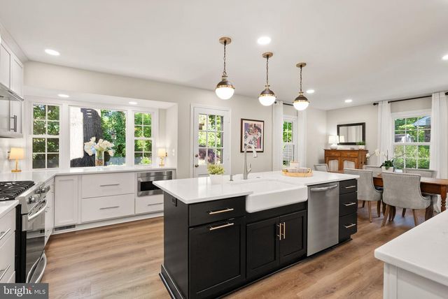 8514 STABLE DR, Alexandria, VA 22308