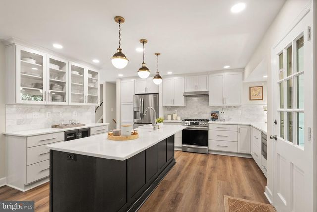 8514 STABLE DR, Alexandria, VA 22308
