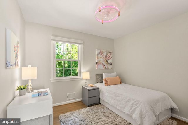 8514 STABLE DR, Alexandria, VA 22308