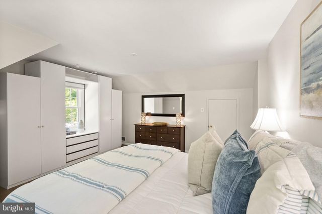 8514 STABLE DR, Alexandria, VA 22308
