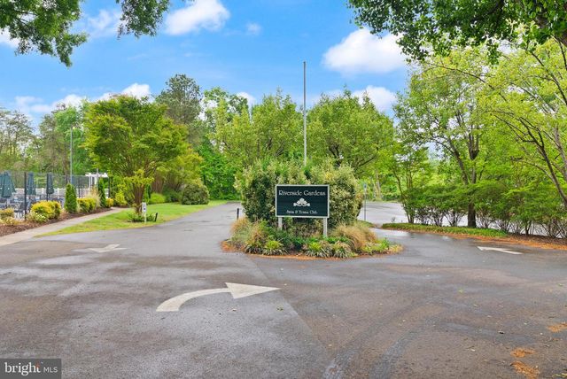 8514 STABLE DR, Alexandria, VA 22308