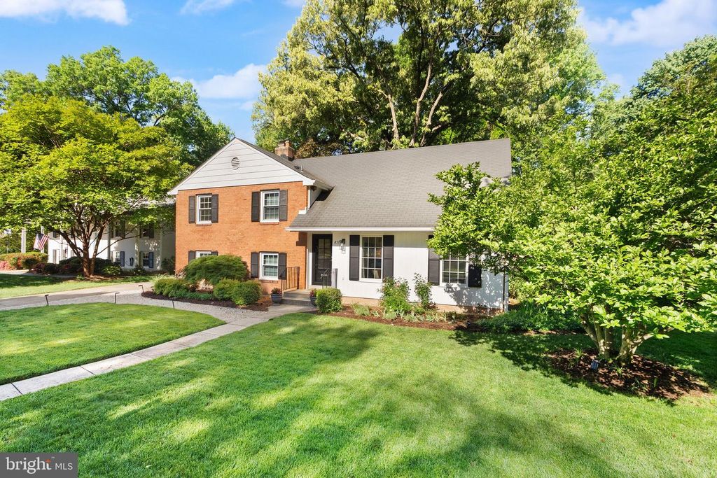 8514 STABLE DR, Alexandria, VA 22308
