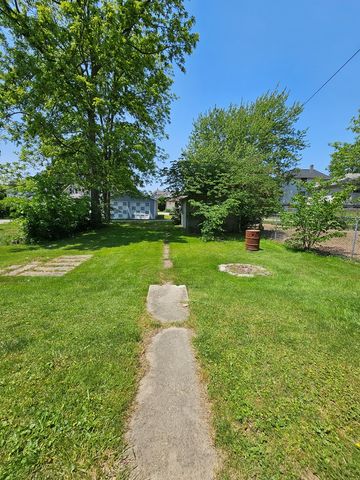 819 High St, Bucyrus, OH 44820