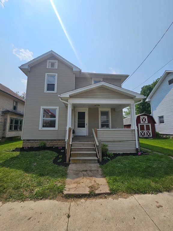 819 High St, Bucyrus, OH 44820
