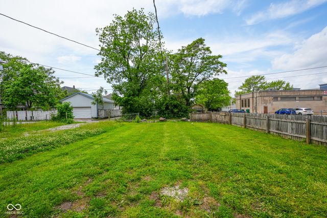 22 S Warman Avenue, Indianapolis, IN 46222