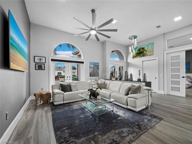 206 Four Knot LN, Osprey, FL 34229